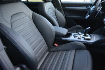 ALFA ROMEO CERTIFIED Alfa Romeo Stelvio 2023 2.2 T Veloce Q4 210cv Auto Usata - Suv Diesel Grigio - Desenzano Del Garda - 2451572_5