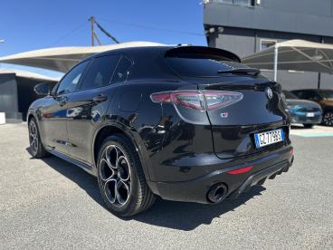ALFA ROMEO CERTIFIED Alfa Romeo Stelvio 2.2 Td 210 Cv Veloce At8 Q4 Usata - Suv Diesel Nero - Grugliasco - 2456012_5