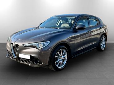 ALFA ROMEO CERTIFIED Alfa Romeo Stelvio 2017 2.2 T Executive Rwd 190cv Auto My19 Usata - Suv Diesel Grigio - Borgaro Torinese - 2460132_1