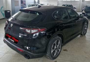 ALFA ROMEO CERTIFIED Alfa Romeo Stelvio 2.2 T Sprint Q4 210cv Auto Usata - Suv Diesel Nero - Orvieto - 2461724_4