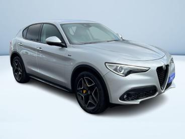 ALFA ROMEO CERTIFIED Alfa Romeo Stelvio 2.2 T Sprint Q4 190cv Auto Usata - Suv Diesel Argento - Saronno - 2463458_3
