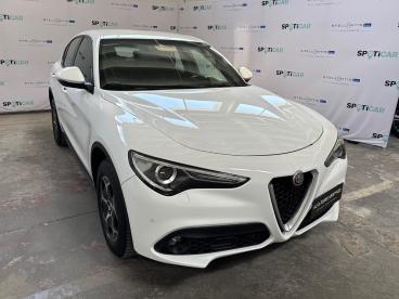 ALFA ROMEO CERTIFIED Alfa Romeo Stelvio My22 2.2 Turbo Diesel 190 Cv Awd Super Business Usata - Suv Diesel Bianco - Roma - 2467906_3