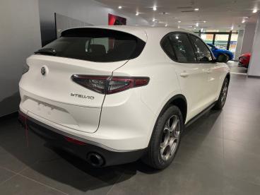 ALFA ROMEO CERTIFIED Alfa Romeo Stelvio 2.2 Td 160 Cv Sprint At8 Rwd Usata - Suv Diesel Bianco - Reggio Emilia - 2469867_5