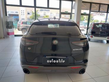 ALFA ROMEO CERTIFIED Alfa Romeo Stelvio 2.2 Td 210 Cv Ti At8 Q4 Usata - Suv Diesel Nero - Reggio Emilia - 2477434_5