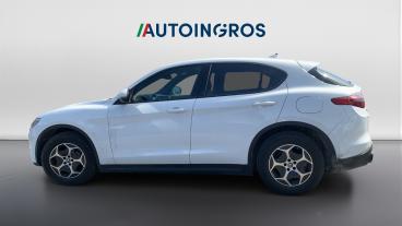 ALFA ROMEO CERTIFIED Alfa Romeo Stelvio 2022 2.2 T Super Business Q4 190cv Auto Usata - Suv Diesel Bianco - Borgaro Torinese - 2482849_2