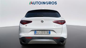 ALFA ROMEO CERTIFIED Alfa Romeo Stelvio 2022 2.2 T Super Business Q4 190cv Auto Usata - Suv Diesel Bianco - Borgaro Torinese - 2482849_4
