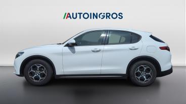 ALFA ROMEO CERTIFIED Alfa Romeo Stelvio 2022 2.2 T Super Business Q4 190cv Auto Usata - Suv Diesel Bianco - Borgaro Torinese - 2482850_2