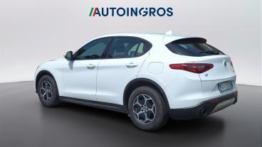 ALFA ROMEO CERTIFIED Alfa Romeo Stelvio 2022 2.2 T Super Business Q4 190cv Auto Usata - Suv Diesel Bianco - Borgaro Torinese - 2482850_3