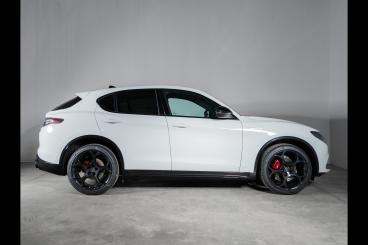 ALFA ROMEO CERTIFIED Alfa Romeo Stelvio 2023 2.2 T Veloce Q4 210cv Auto Usata - Suv Diesel Bianco - Desenzano Del Garda - 2482890_3