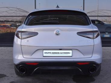 ALFA ROMEO CERTIFIED Alfa Romeo Stelvio 2023 2.2 T Veloce Q4 210cv Auto Usata - Suv Diesel Bianco - Desenzano Del Garda - 2482892_4