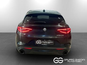 ALFA ROMEO CERTIFIED Alfa Romeo Stelvio 2020 2.2 T Sprint Q4 190cv Auto Usata - Suv Diesel Nero - Bologna - 2483080_5
