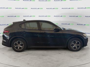 ALFA ROMEO CERTIFIED Alfa Romeo Stelvio 2022 2.2 T Super Business Q4 190cv Auto Usata - Suv Diesel Nero - Bari - 2490974_4