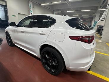 ALFA ROMEO CERTIFIED Alfa Romeo Stelvio 2.2 Td 210 Cv Veloce At8 Q4 Usata - Suv Diesel Bianco - Palermo - 2491594_4