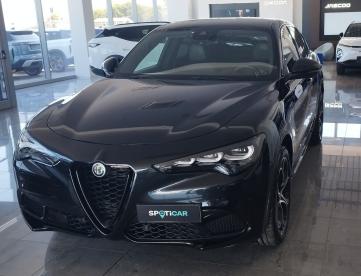 ALFA ROMEO CERTIFIED Alfa Romeo Stelvio 2.2 Td 160 Cv Competizione At8 Rwd Usata - Suv Diesel Nero - Foggia - 2494400_3