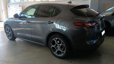 ALFA ROMEO CERTIFIED Alfa Romeo Stelvio 2.2 T Sprint Q4 190cv Auto Usata - Suv Diesel Grigio - Orvieto - 2495909_4