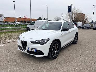 SPOTICAR Alfa Romeo Stelvio 2023 2.2 T Veloce Q4 210cv Auto Usata - Suv Diesel Bianco - Faenza - 1202497276_1