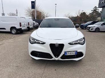 SPOTICAR Alfa Romeo Stelvio 2023 2.2 T Veloce Q4 210cv Auto Usata - Suv Diesel Bianco - Faenza - 1202497276_2