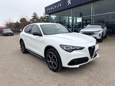 SPOTICAR Alfa Romeo Stelvio 2023 2.2 T Veloce Q4 210cv Auto Usata - Suv Diesel Bianco - Faenza - 1202497276_3