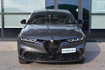 ALFA ROMEO CERTIFIED Alfa Romeo Tonale 1.5 Hybrid Veloce 160cv Tct7 Usata - Suv Ibrido Grigio - Desenzano Del Garda - 2397004_2