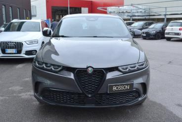 ALFA ROMEO CERTIFIED Alfa Romeo Tonale 1.5 Hybrid Veloce 160cv Tct7 Usata - Suv Ibrido Grigio - Desenzano Del Garda - 2450110_2