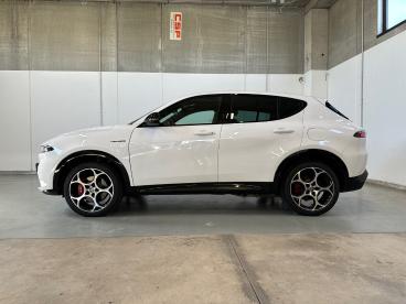 SPOTICAR Alfa Romeo Tonale 1.3 280cv Plug-in Hybrid At6 Veloce Q4 Usata - Suv Ibrido Plug-in Bianco - Milano - 802507230_4