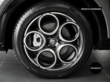 ALFA ROMEO CERTIFIED Alfa Romeo Tonale Phev 1.5 160cv Hybrid Tct7 Sprint Usata - Suv Ibrido Nero - Prato - 2456458_4