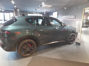 ALFA ROMEO CERTIFIED Alfa Romeo Tonale Phev 1.5 175 Cv Mhev Tct7 Veloce Usata - Suv Ibrido Bicolor - Benevento - 2459963_4