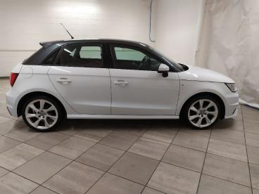 SPOTICAR Audi A1 Sportback 1.0 Tfsi Sport 82cv Usata - City Car Benzina Bianco - Cuneo - 502376803_4