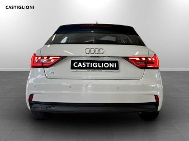SPOTICAR Audi A1 Sportback 30 1.0 Tfsi Admired 110cv Usata - City Car Benzina Bianco - Varese - 1202427454_5