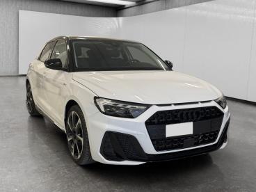 SPOTICAR Audi A1 Sportback 30 1.0 Tfsi Identity Black 116cv S-troni Usata - City Car Benzina Bianco - Cuneo - 502436410_3