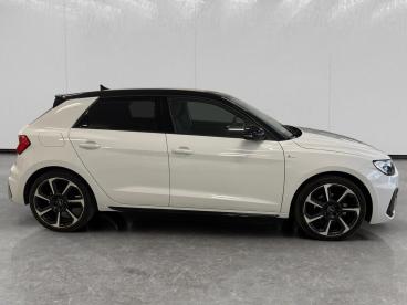 SPOTICAR Audi A1 Sportback 30 1.0 Tfsi Identity Black 116cv S-troni Usata - City Car Benzina Bianco - Cuneo - 502436410_4
