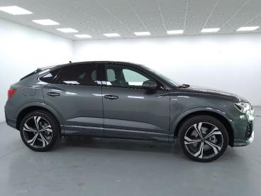 SPOTICAR Audi Q3 Sportback 40 2.0 Tdi Identity Black Quattro 193cv Usata - Suv Diesel Grigio - Cuneo - 502376865_4