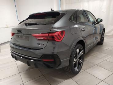 SPOTICAR Audi Q3 Sportback 40 2.0 Tdi Identity Black Quattro 193cv Usata - Suv Diesel Grigio - Cuneo - 502376866_5