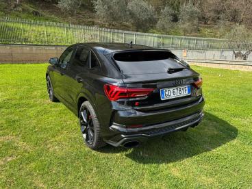 SPOTICAR Audi Q3 Rs Sportback Rs Sportback 2.5 Quattro S-tronic Usata - Suv Benzina Nero - Lancusi - 502437582_3