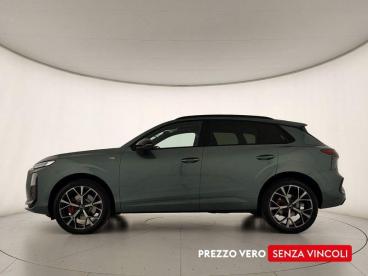 SPOTICAR Audi Q3 2.0 Tdi S Line Edition 150cv S-tronic Usata - Suv Diesel Verde - Albignasego - 502473465_2
