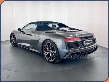SPOTICAR Audi R8 V10 Rwd S Tronic Spyder Performance 570cv Usata - Coupé-cabriolet Benzina Grigio - Milano - 502430633_5