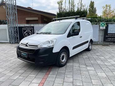 SPOTICAR Citroën Berlingo Bluehdi 100 Van 3 Posti Club L1 Usata - Veicoli Commerciali Diesel Bianco - Venezia-mestre - 1202384561_1