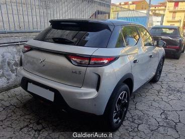 SPOTICAR Ds Ds 3 Crossback 1.5 Bluehdi Faubourg 130cv Auto Usata - City Car Diesel Grigio - Atripalda - 302395617_4