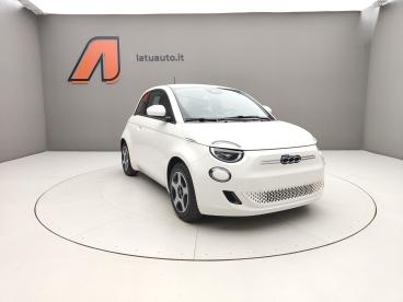 SPOTICAR Fiat 500 500e 118cv 42kwh 320km Passion Usata - City Car Elettrica Bianco - Voghera - 502432326_3