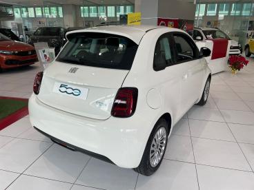 SPOTICAR Fiat 500 E Action Berlina (autonomia 190km) - Pronta Consegna Usata - City Car Elettrica Bianco - Reggio Emilia - 502331633_2