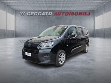 SPOTICAR Fiat Doblo Cargo Doblo Doblo Passo Lungo 1.5 D Doblo 130cv Auto 7p. Usata - Monovolume Diesel Nero - Albignasego - 502444885_1