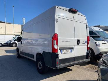 SPOTICAR Fiat Ducato Serie 8 Furgone Lastrato 33q Mh2 140cv 2.2 Multije Usata - Coupé-cabriolet Diesel Bianco - Lancusi - 502387607_3