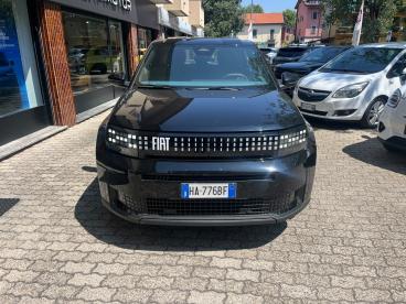 SPOTICAR Fiat Grande Panda 1.2 Hybrid Icon 110cv Edct Usata - Suv Ibrido Nero - Milano - 502492090_2