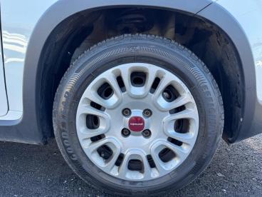 SPOTICAR Fiat Panda Iii 2021 1.0 Firefly Hybrid City Life S And S 70cv Usata - City Car Ibrido Bianco - Biella - 502425789_4