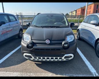 SPOTICAR Fiat Panda Nuova My25 1.0 70cv Hybrid Pandina Usata - City Car Ibrido Nero - Reggio Emilia - 502443483_2