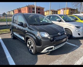 SPOTICAR Fiat Panda Nuova My25 1.0 70cv Hybrid Pandina Usata - City Car Ibrido Nero - Reggio Emilia - 502443483_3