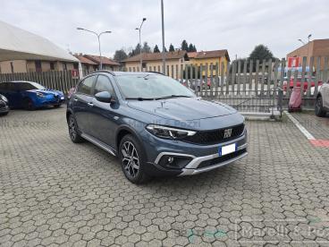SPOTICAR Fiat Tipo Hybrid 1.5 Hybrid Dct 5 Porte Cross Usata - Berlina Ibrido Blu - Gavirate - 502324004_3