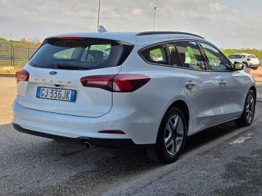 SPOTICAR Ford Focus 1.5 120 At8 Business Navy-telecamera Usata - Station Wagon Diesel Bianco - Foggia - 1202502559_5