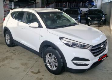 SPOTICAR Hyundai Tucson 1.7 Crdi Classic 2wd 115cv Usata - Suv Diesel Bianco - Orvieto - 602438469_1