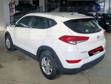 SPOTICAR Hyundai Tucson 1.7 Crdi Classic 2wd 115cv Usata - Suv Diesel Bianco - Orvieto - 602438469_4